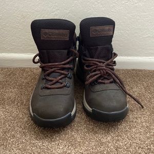 Women’s hiking boots